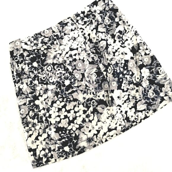 Gap EUC Women's 2 Floral Zipper Navy Mini Skirt - Picture 5 of 8